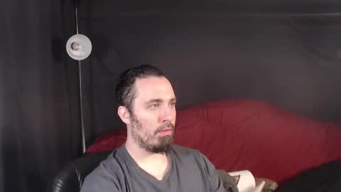 Snapshot of xmetalstudx chatting on 02-24-25, 04:04 MetalstudMaster online show from 02-24-25, 04:04
