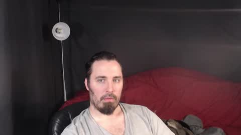 Snapshot of xmetalstudx chatting on 02-28-25, 02:53 MetalstudMaster online show from 02-28-25, 02:53
