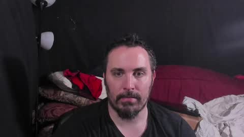 Snapshot of xmetalstudx chatting on 04-05-26, 02:42 MetalstudMaster online show from 04-05-26, 02:42