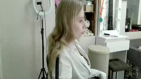 xMilagrosxs online show from 04-28-26, 09:25