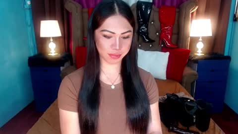 Hailey online show from 02-02-25, 12:02