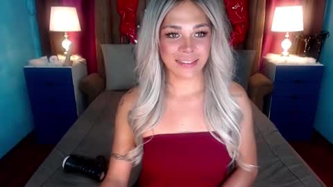 Hailey online show from 02-19-25, 02:34