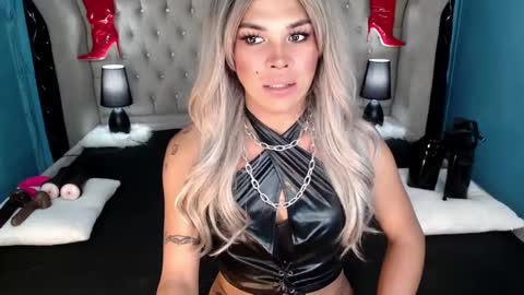 Hailey online show from 03-01-25, 04:37