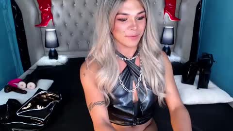 Hailey online show from 03-01-25, 07:41