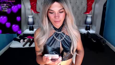 Hailey online show from 03-03-25, 02:37