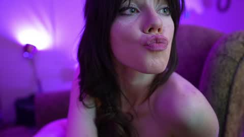 Bella Bondai online show from 01-05-25, 07:49