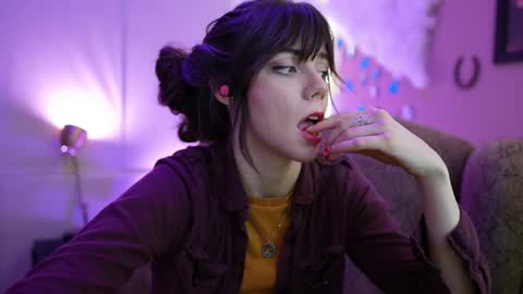 Bella Bondai online show from 02-04-25, 08:02