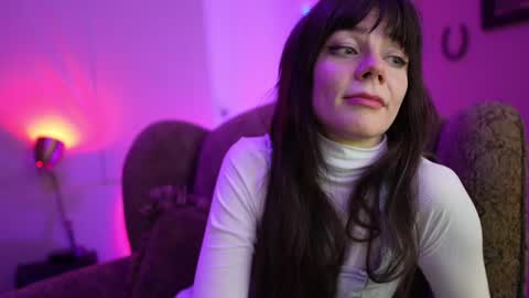 Bella Bondai online show from 02-18-25, 07:43