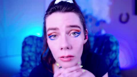 Bella Bondai online show from 09-22-25, 11:01