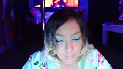 Snapshot of xocalibabyxo chatting on 10-27-25, 06:17 XOCaliBabyXO online show from 10-27-25, 06:17