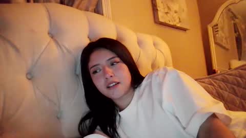 xochampagnemami online show from 02-11-26, 05:45