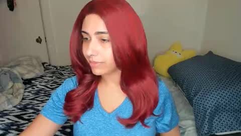 Snapshot of xocurvyrae chatting on 04-02-26, 05:16 Rae online show from 04-02-26, 05:16