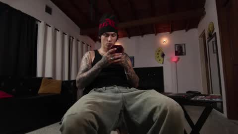   online show from 10-21-25, 03:18