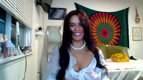 Snapshot of xova_fficial chatting on 10-09-25, 05:05 XOVA online show from 10-09-25, 05:05