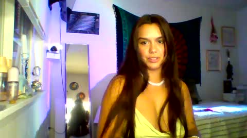 Snapshot of xova_fficial chatting on 10-13-25, 03:06 XOVA online show from 10-13-25, 03:06