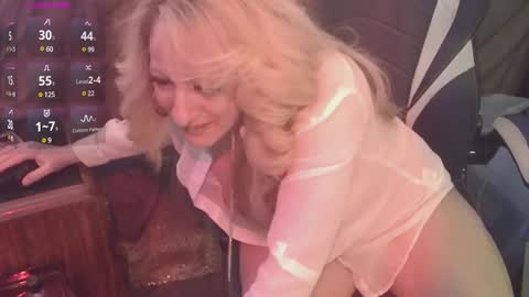 Chloe online show from 01-29-25, 04:58