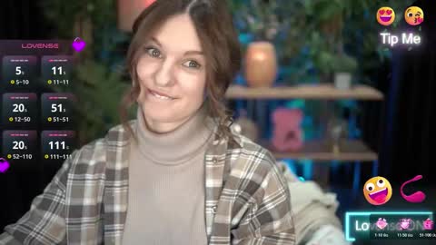 Snapshot of xoxo_molly chatting on 10-30-25, 09:15 xoxo_molly online show from 10-30-25, 09:15