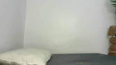 Snapshot of xoxobeatrice22 chatting on 06-21-26, 02:14 xoxobeatrice22 online show from 06-21-26, 02:14