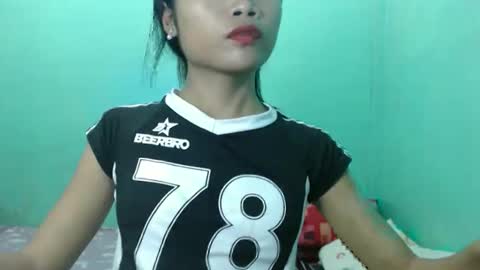 Snapshot of xpinaycreamcockx chatting on 04-11-26, 10:41 JHANA online show from 04-11-26, 10:41