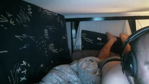 Snapshot of xredchestedx chatting on 01-09-25, 09:06 Red online show from 01-09-25, 09:06