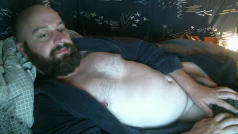 Snapshot of xredchestedx chatting on 02-08-25, 01:44 Red online show from 02-08-25, 01:44