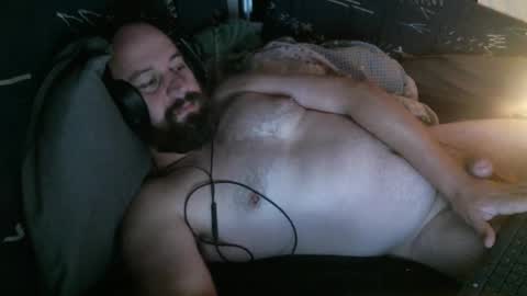 Snapshot of xredchestedx chatting on 03-11-25, 08:09 Red online show from 03-11-25, 08:09