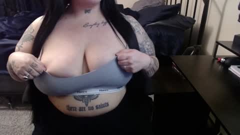 xorileyschembri online show from 12-24-24, 01:06