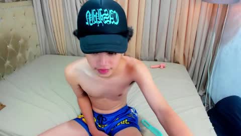 Snapshot of xsianhotcocxx chatting on 04-21-26, 07:17 xsianhotcocxx online show from 04-21-26, 07:17