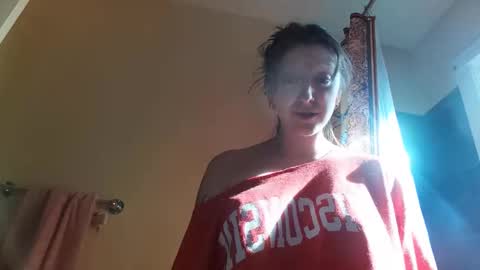 Snapshot of xsunsub chatting on 03-01-26, 08:11 Sunny Daze online show from 03-01-26, 08:11