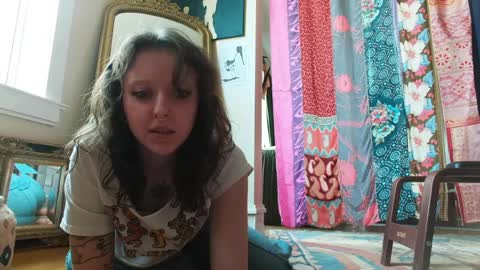 Snapshot of xsunsub chatting on 03-29-26, 07:03 Sunny Daze online show from 03-29-26, 07:03