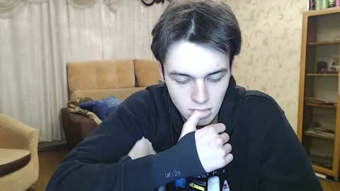 Snapshot of xtraqqq chatting on 12-10-24, 08:27 traqqq online show from 12-10-24, 08:27