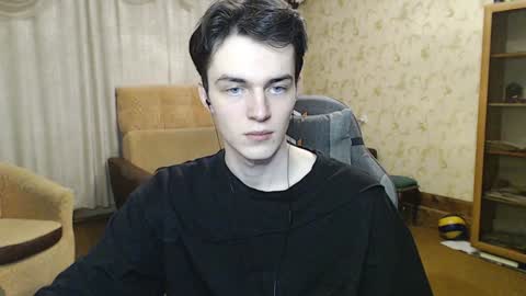 Snapshot of xtraqqq chatting on 12-13-24, 09:30 traqqq online show from 12-13-24, 09:30