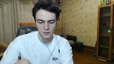 Snapshot of xtraqqq chatting on 12-16-24, 11:39 traqqq online show from 12-16-24, 11:39