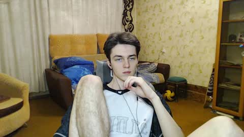 Snapshot of xtraqqq chatting on 12-22-24, 07:52 traqqq online show from 12-22-24, 07:52