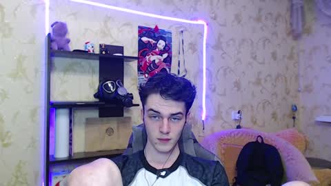 Snapshot of xtraqqq chatting on 01-22-25, 08:17 traqqq online show from 01-22-25, 08:17