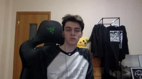 Snapshot of xtraqqq chatting on 02-10-25, 10:19 traqqq online show from 02-10-25, 10:19