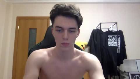 Snapshot of xtraqqq chatting on 02-11-25, 01:20 traqqq online show from 02-11-25, 01:20