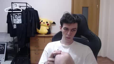 Snapshot of xtraqqq chatting on 02-14-25, 10:47 traqqq online show from 02-14-25, 10:47