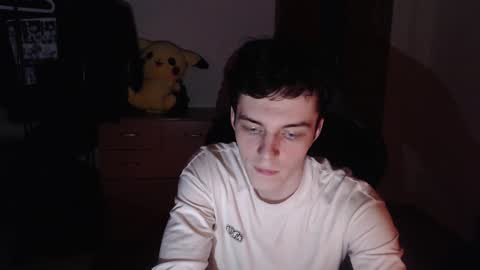 Snapshot of xtraqqq chatting on 02-15-25, 02:37 traqqq online show from 02-15-25, 02:37