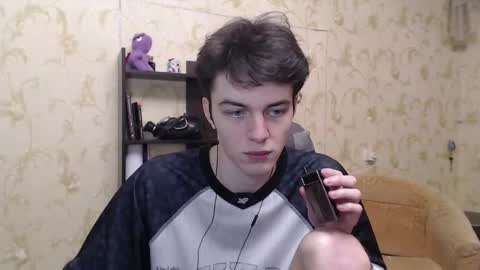 Snapshot of xtraqqq chatting on 02-19-25, 09:47 traqqq online show from 02-19-25, 09:47