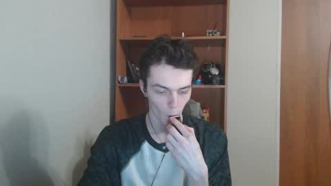 Snapshot of xtraqqq chatting on 10-11-25, 09:02 traqqq online show from 10-11-25, 09:02