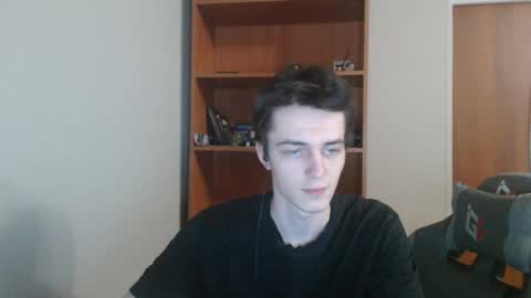 Snapshot of xtraqqq chatting on 10-25-25, 08:03 traqqq online show from 10-25-25, 08:03