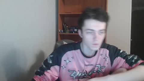 Snapshot of xtraqqq chatting on 11-02-25, 05:37 traqqq online show from 11-02-25, 05:37