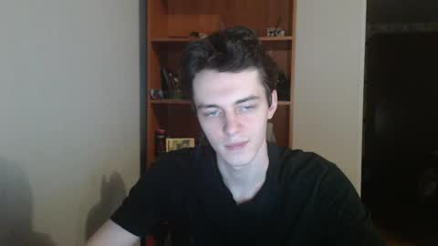 Snapshot of xtraqqq chatting on 11-11-25, 05:57 traqqq online show from 11-11-25, 05:57