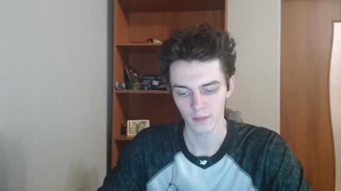 Snapshot of xtraqqq chatting on 11-18-25, 07:40 traqqq online show from 11-18-25, 07:40