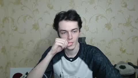 traqqq online show from 12-21-25, 07:43