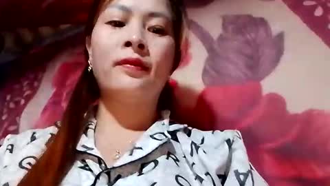 xuxulove00 online show from 12-16-25, 12:37