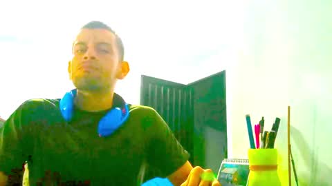 xuyeeg online show from 02-10-25, 04:19