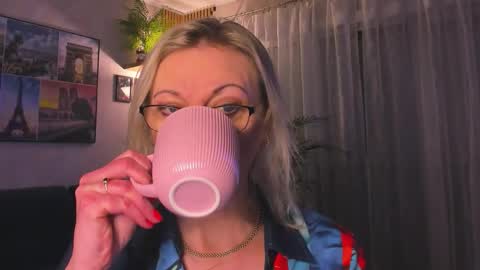 Vanessa online show from 02-10-26, 06:12