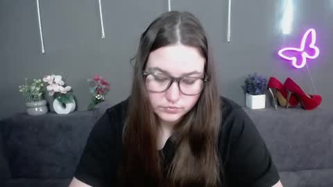 Snapshot of xx_daniella_xx chatting on 05-11-26, 06:30 xx daniella xx online show from 05-11-26, 06:30
